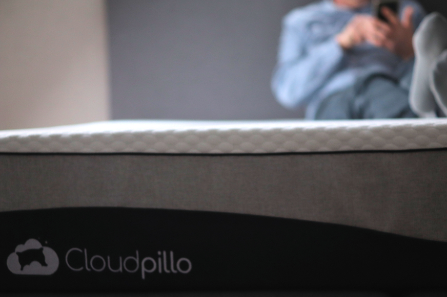 details cloudpillo boxspring